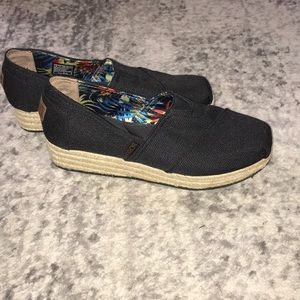 Size 8 memory foam bobs